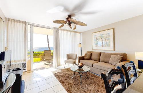 Maalaea Apartment | Island Sands Resort 107