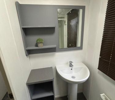 Sheerness House | Island staycations holiday home