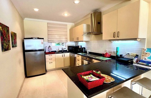 Callendar Apartment | Island Time at El Sol by ZenBreak