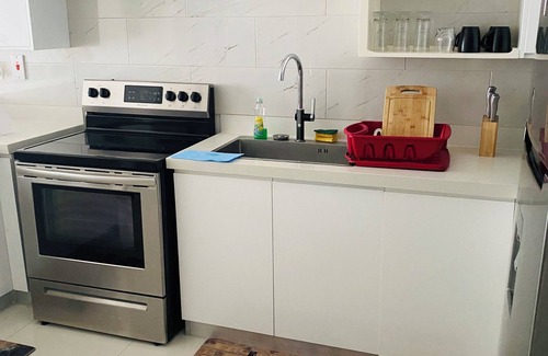 Eden Gardens Apartment | Island vibes Oasis with a beautiful Pool