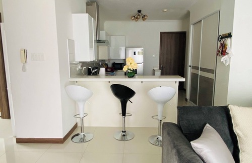 Eden Gardens Apartment | Island vibes Oasis with a beautiful Pool