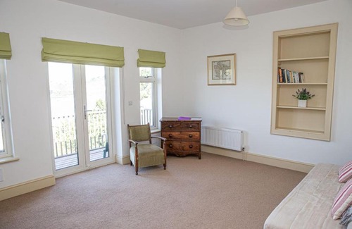Bantham Apartment | Island View at White Horses, Bantham, South Devon - with glorious sea views