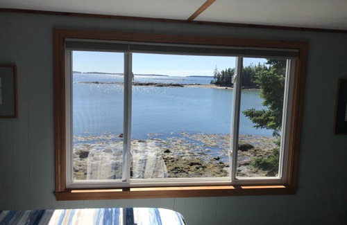 Spruce Head Cottage | Island View Cottages - LIGHTHOUSE
