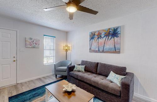 Gulf Shores Apartment | Island Villa 8