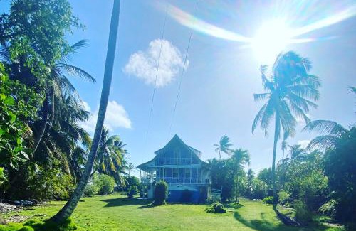 San Andres Hotel | Islander House on Rocky Cay Beach