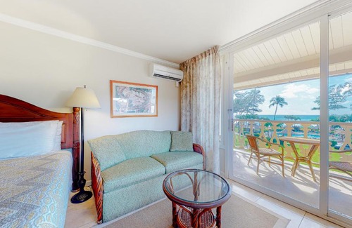 Wailua Hotel | Islander on the Beach 304