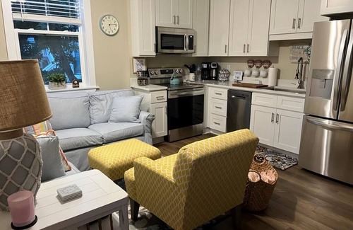 Emerald Isle House | Isle Be Back - Central EI - Beach Front Parking