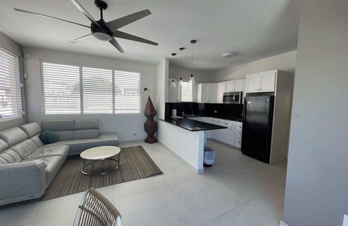 Ocean Park Apartment | Ismael Rivera Estrella Ocean Park 3bd-2b