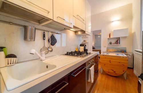Isola Apartment | Isola Cozy Apartment by Wonderful Italy