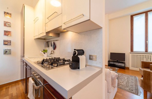 Isola Apartment | Isola Cozy Apartment by Wonderful Italy