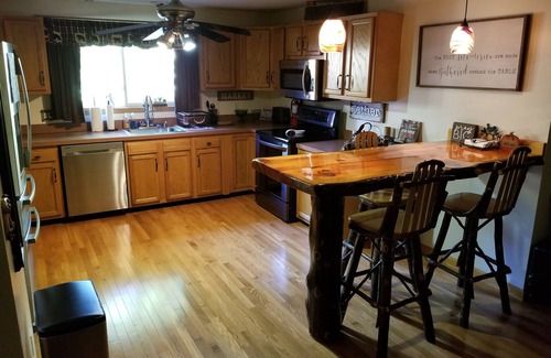 La Follette Cabin | 🎄ISOLATION VACATION! Majestic Lakefront Hideaway/Dock & near ATV Trails❇