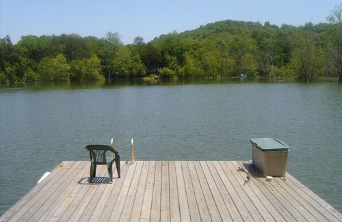 La Follette Cabin | 🎄ISOLATION VACATION! Majestic Lakefront Hideaway/Dock & near ATV Trails❇