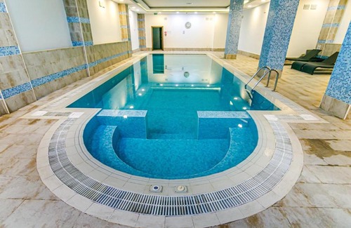 Baku Apartment | İsr Baku Hotel apartment with a pool