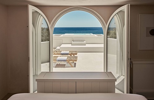 Santorini Hotel | Istoria, A Member of Design Hotels
