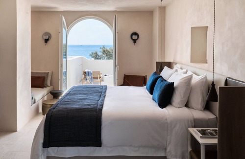Santorini Hotel | Istoria, A Member of Design Hotels