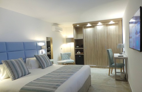 Porto-Vecchio Hotel | Isulella Hotel & restaurant