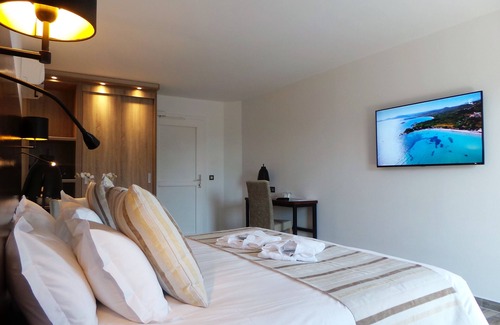 Porto-Vecchio Hotel | Isulella Hotel & restaurant