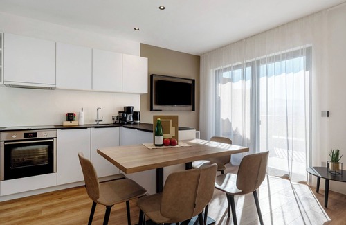 Berg/Monte Apartment | Apartment 'Weingut Gasshof Heindl' with Mountain View, Shared Pool and Wi-Fi