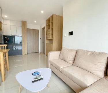Gia Lam Apartment | It Dust Homestay 2 - The Wooden Apartment