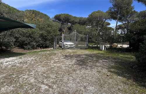 Marina di Castagneto Carducci Villa | Villa con 4 Camere da Letto a 200 Metri dal Mare