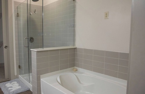 Peachtree Center Apartment | It Must Be The Views: High Rise & Atlanta Skyline Views