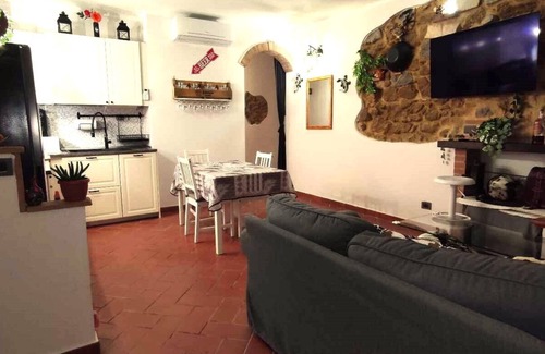 Rosignano Solvay Apartment | Ilmareaduepassi, Accogliente ed Elegante Appartamento a Pochi Passi dal Mare