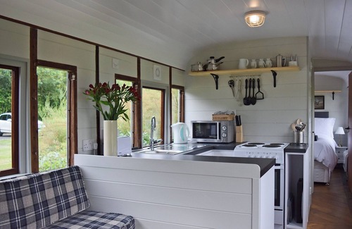 Stowmarket Cottage | Italian Carriage-UKC3492