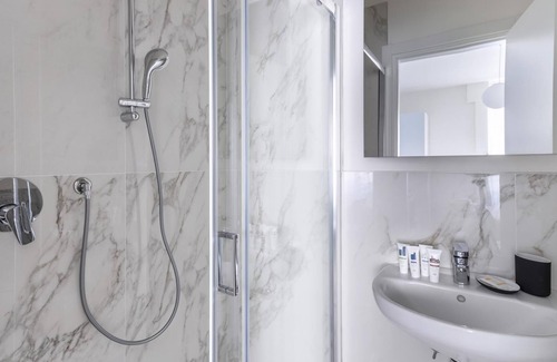 Magenta Apartment | Italianway - The B Village Business - 37