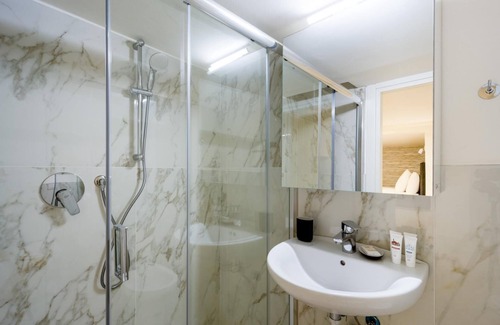Magenta Apartment | Italianway - The B Village Standard - M3
