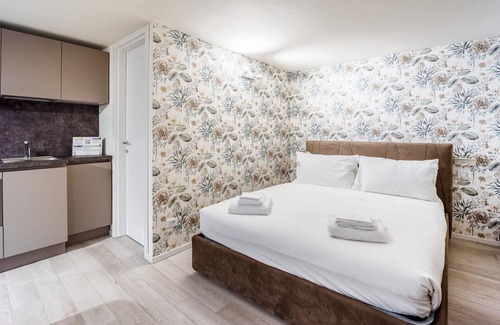 Magenta Apartment | Italianway - The B Village Standard - 01