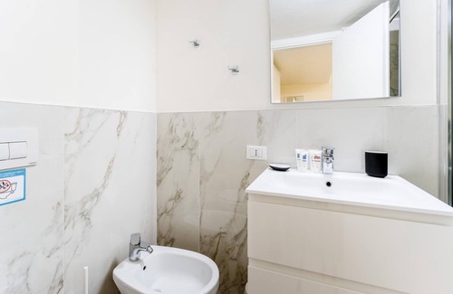 Magenta Apartment | Italianway - The B Village Standard - 03