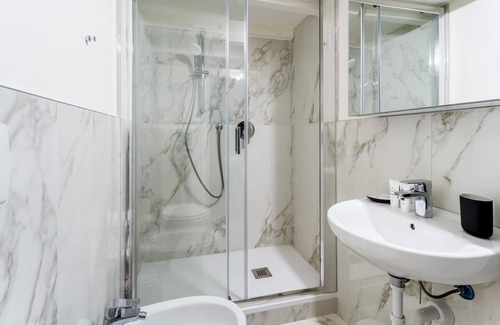 Magenta Apartment | Italianway - The B Village Standard - M1