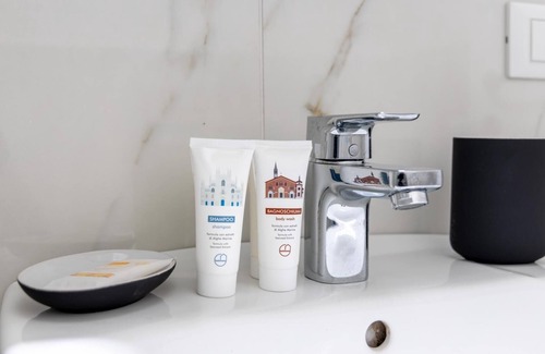 Magenta Apartment | Italianway - The B Village Standard - M1