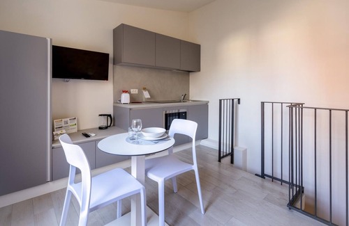Magenta Apartment | Italianway - The B Village Superior - 5X