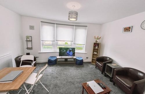 Moffat Apartment | Itohan 3-bed Cottage Flat