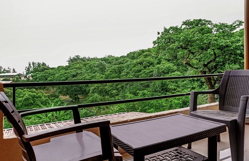 Mahabaleshwar Hotel | Itsy by Treebo - Strawberry Park Inn, Mapro Garden