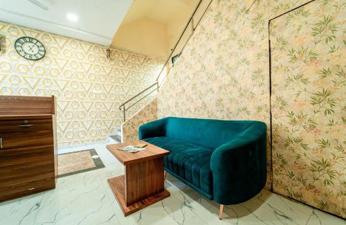 Hadapsar Hotel | Itsy Hotels Anand Executive, Near Amanora