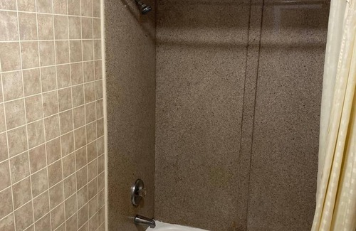 Green Brook Hotel | Ivory Tower Motor Inn
