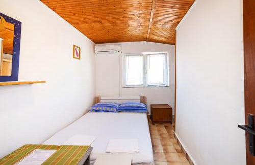Zrce Apartment | Ivy Apartments in Center