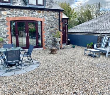 Tregadillett House | Ivy Cottage