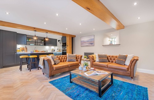 Silverdale House | Ivy Cottage, luxurious retreat with hot tub!