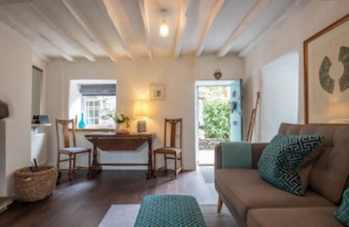 Dolgellau House | Ivy Court Cottage