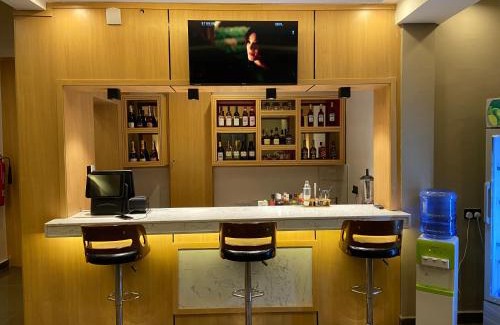 Ikeja Hotel | Ivy Hotel Emerald
