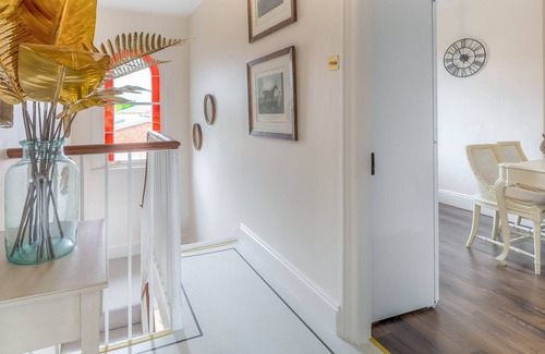 Henfield House | Ivy House, Henfield sleeps 6