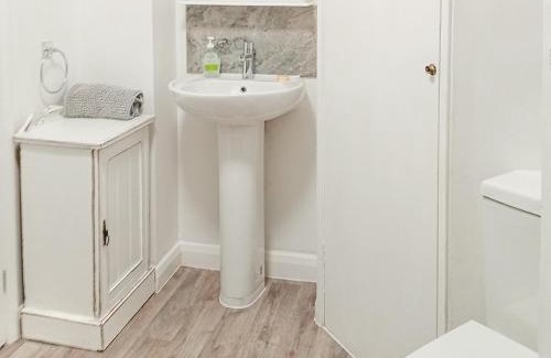 Ipswich House | Ivy Rose Cottage