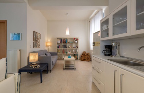 Ixia Villa | Ixian Hilltop Villa