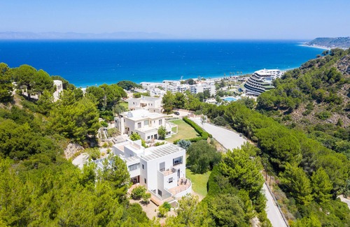 Ixia Villa | Ixian Hilltop Villa