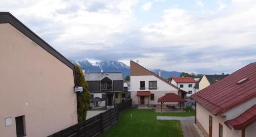 Poprad-Velka Apartment | Izba s výhľadom na Tatry