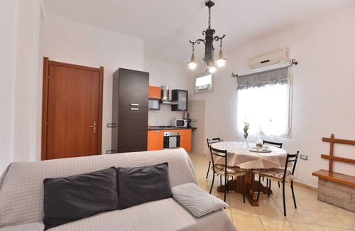 Pula Apartment | IzzHome Flamingo