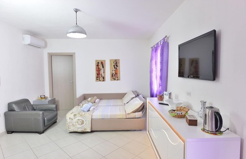 Pula Apartment | IzzHome Regina Margherita